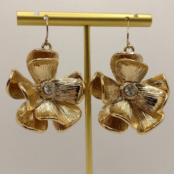 gold tone flower earrings - Picture 8 of 9